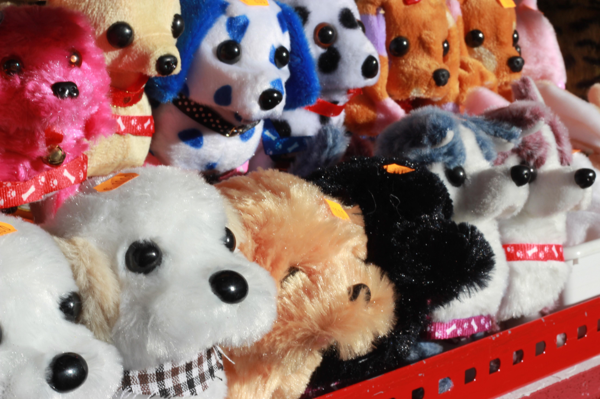 Recorrido puesto a puesto por la Navidad en la Plaza Mayor de Madrid