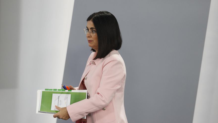 La ministra de Sanidad, Carolina Darias, ha informado este miércoles en rueda de prensa de los asuntos tratados en la reunión del Consejo Interterritorial de Salud. EFE/Javier Lizón