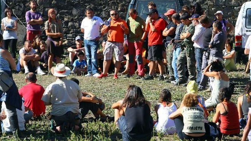 Mineros de la comarca de Laciana, se manifiestan contra la acampada que el movimiento 15-M. / César Sánchez / ICAL
