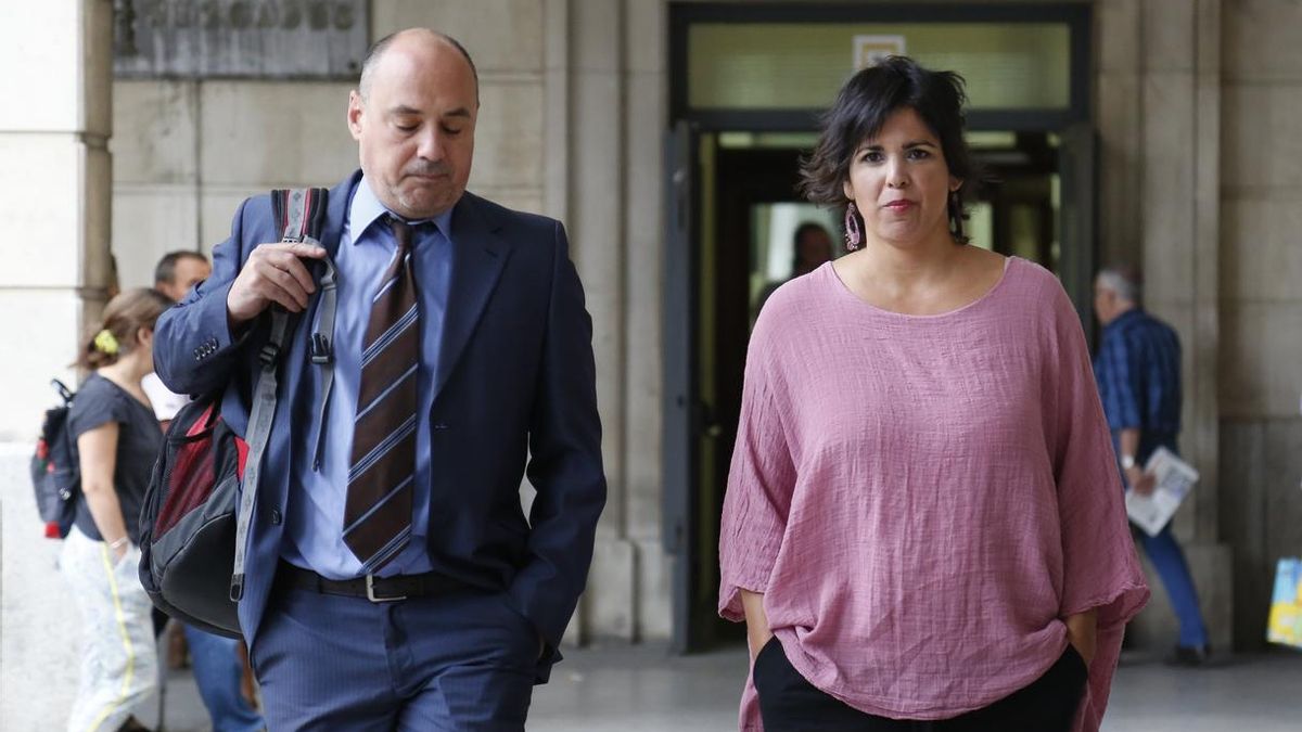 Fiscalía recurre la sentencia que condena al empresario que simuló besar a Teresa Rodríguez