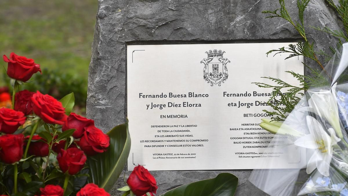 ETA y la matanza de Atocha: compasión y memoria el 21 de febrero en Vitoria en el aniversario del asesinato de Fernando Buesa y Jorge Díez