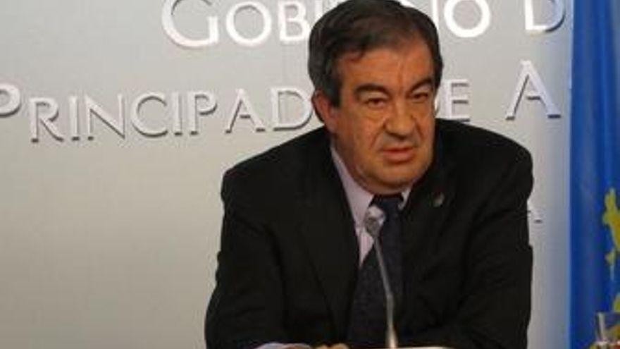 La Fiscalía sube la petición de condena a Álvarez-Cascos a tres años y medio por desviar fondos de Foro Asturias