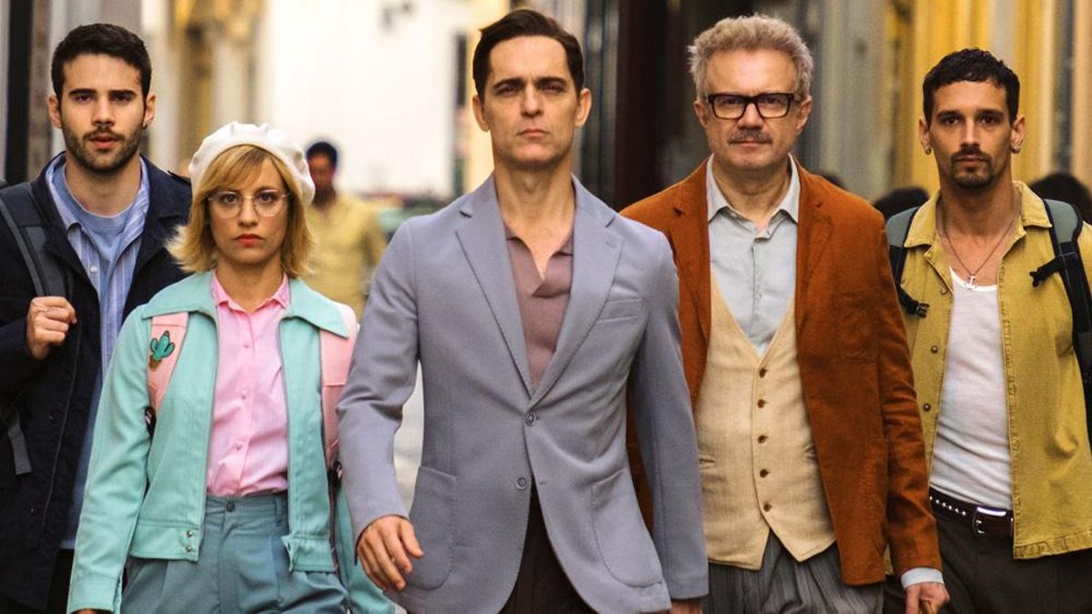 Netflix pone a 'Berlín' ante un inteligente espejo en un final anticlimático que deja a medias su nexo con 'La casa de papel'