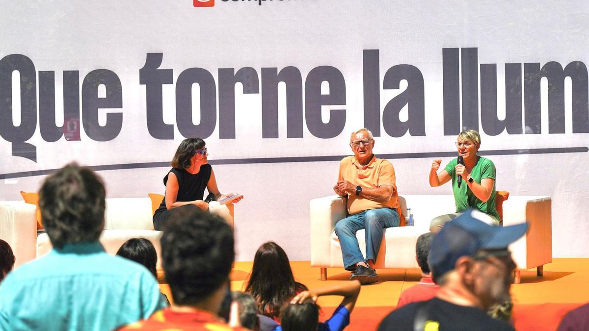 Robles, interviene en el acto junto a Joan Ribó y la actriz María Juan.