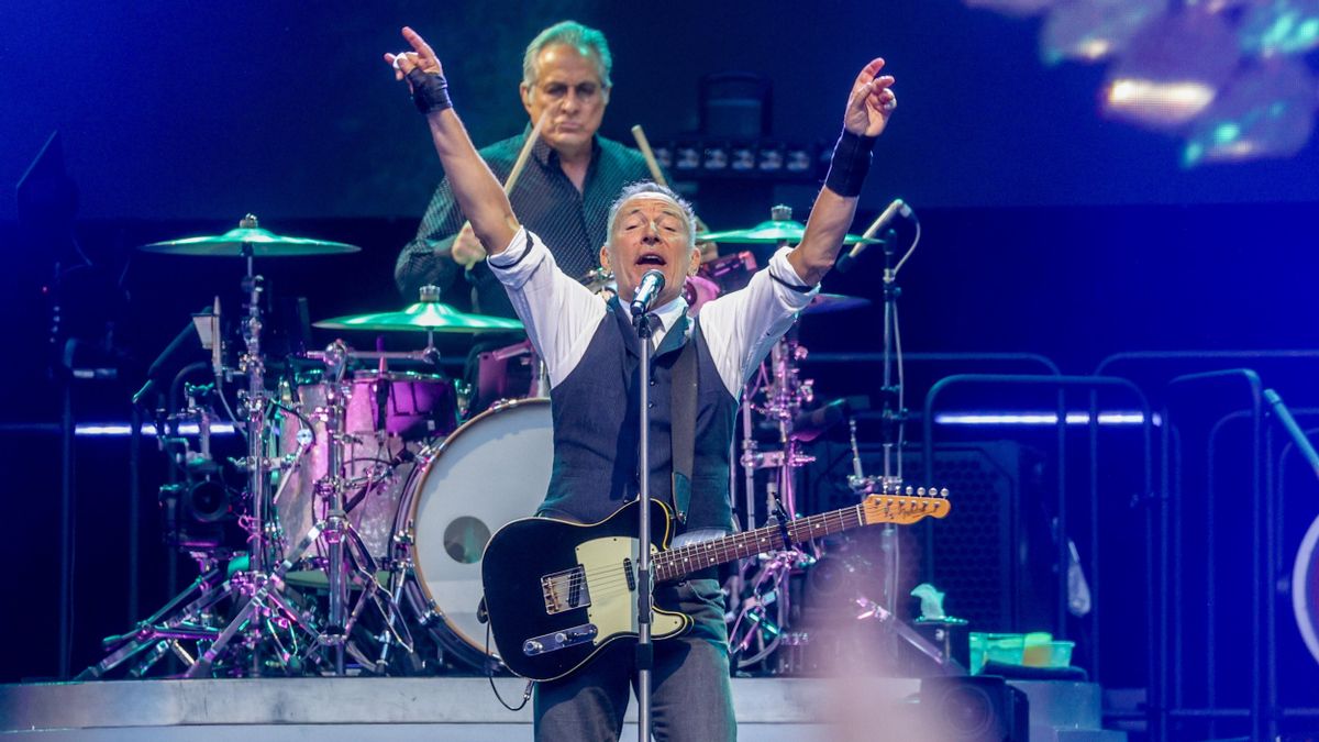 Bruce Springsteen carga contra Trump en un concierto benéfico y pide al ICE “irse de una puta vez de Minneapolis”