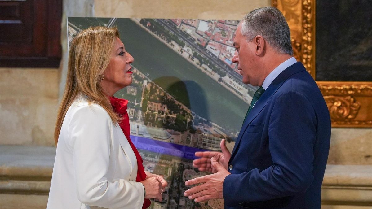 La consejera de Hacienda, Carolina España, y el alcalde, José Luis Sanz, en la presentación inicial del proyecto hace un par de años.