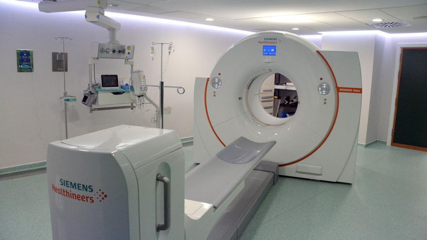 La sanidad canaria retoma catorce años después la compra de un equipo contra el cáncer para dejar de depender de Madrid
