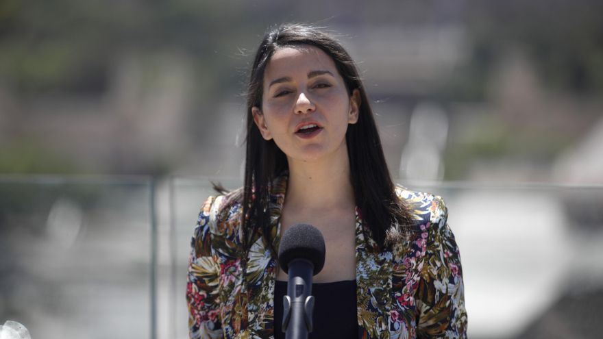 La presidenta de Ciudadanos, Inés Arrimadas, en una rueda de prensa en Barcelona.