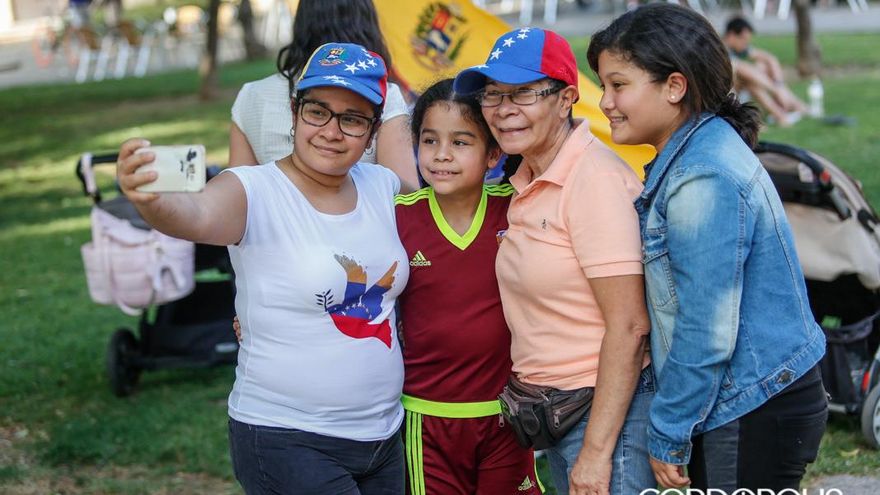 La llegada de extranjeros compensó la pérdida de población en Córdoba el año pasado