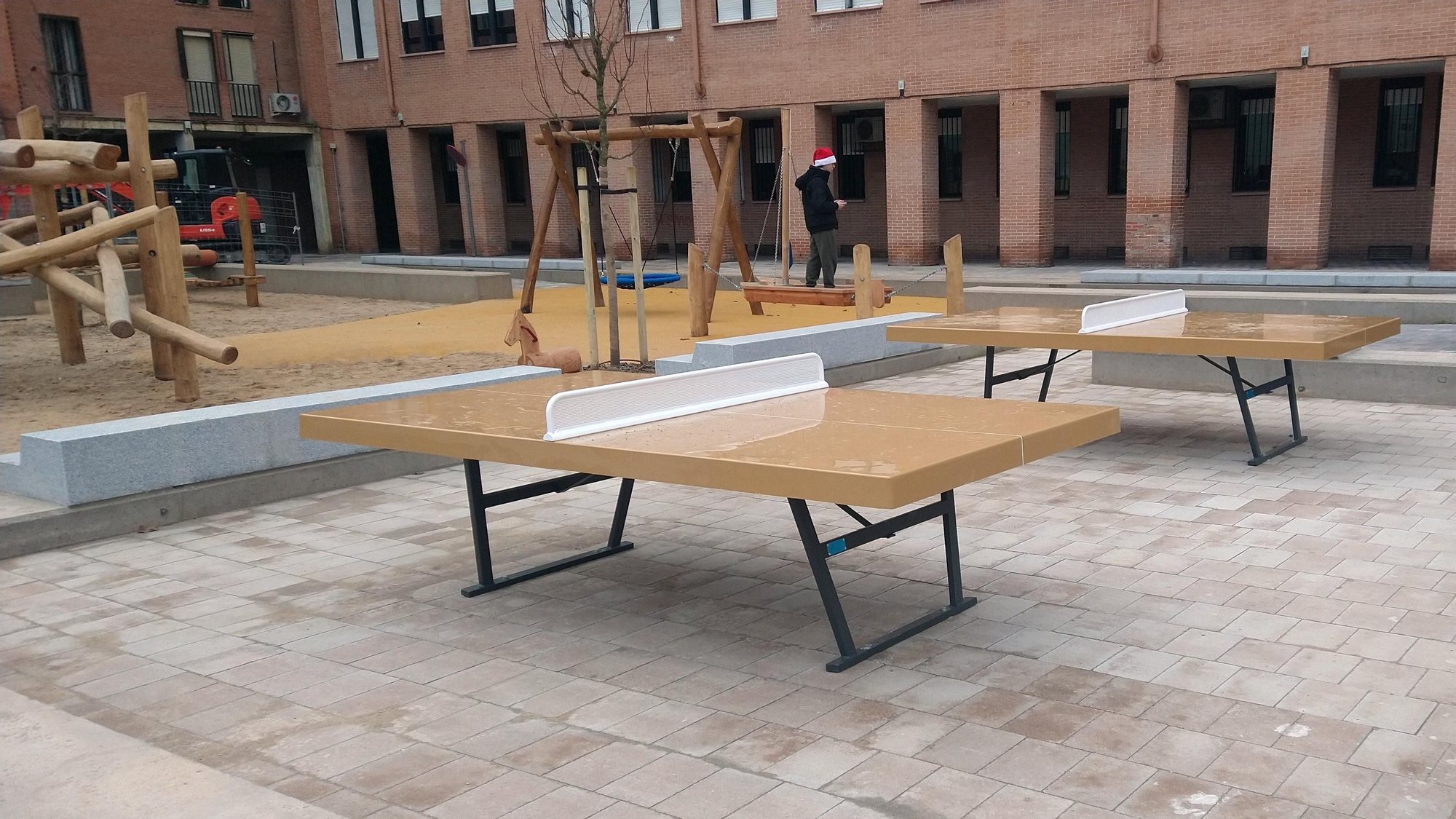 Vista de la plaza de la Remonta reformada