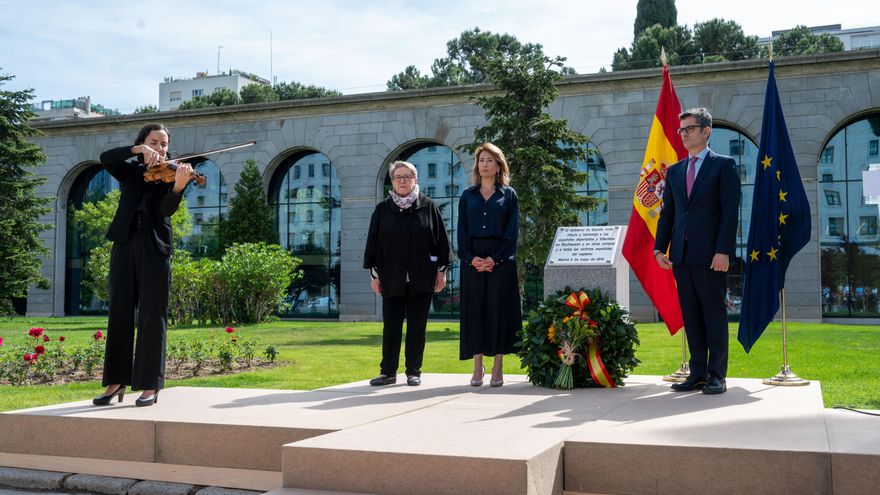 El Gobierno homenajea a las víctimas españolas del nazismo: "Los enemigos de la democracia siguen entre nosotros"