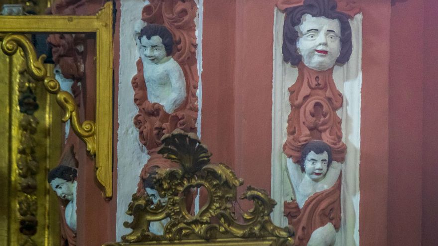 Técnicos de la Junta de Castilla y León evalúan la intervención en la ermita y los angelotes del Mirón, en Soria