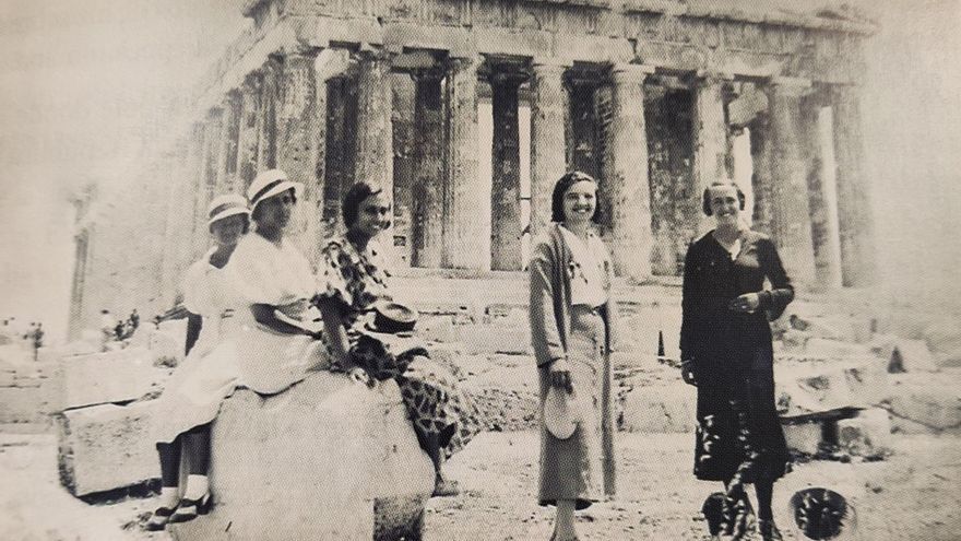 Proponen dedicar un jardín de General Perón a la primera directora de una biblioteca infantil en España
