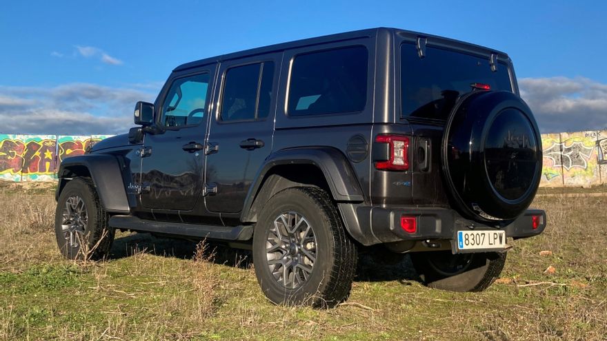 El Wrangler mantiene las características clásicas de un verdadero 4x4.