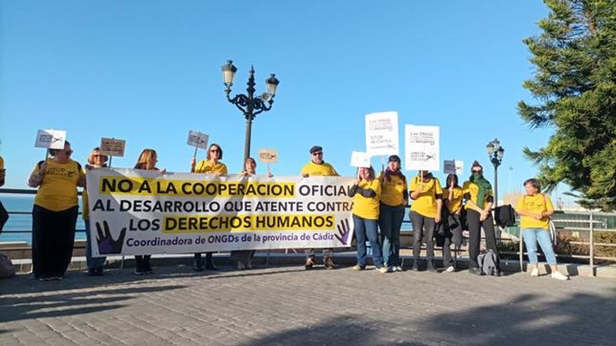 "Menos encuentros y más presupuestos": ONGD critican la "incongruencia" del Gobierno andaluz en ayuda internacional