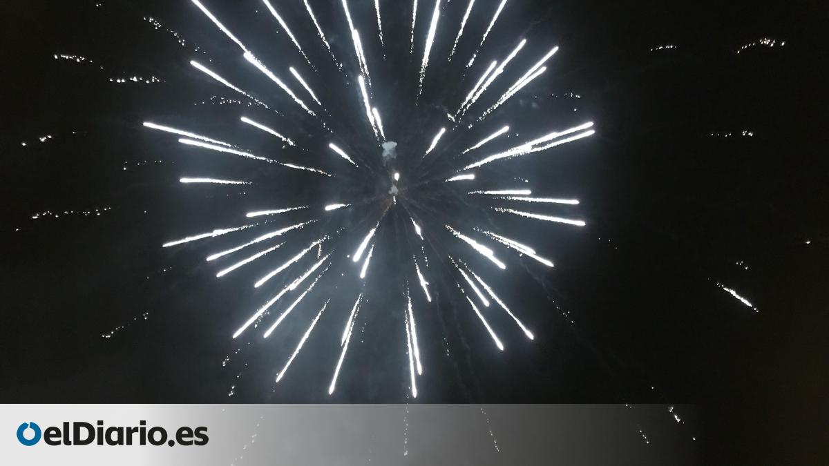Un pueblo de Badajoz adelanta 15 minutos los fuegos artificiales para esquivar una alerta por riesgo alto de incendio