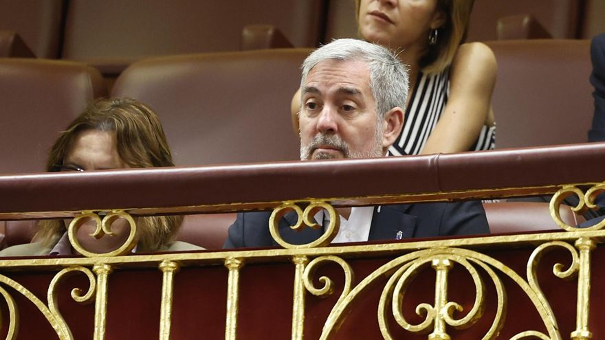 El PP deja a Clavijo en la estacada con la acogida de menores, pero el pacto de Gobierno en Canarias sigue vivo