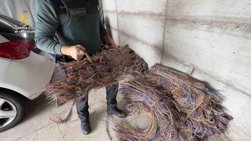 Cuatro trabajadores de una empresa de telecomunicaciones son detenidos por el robo de cable de cobre en varios pueblos de La Rioja
