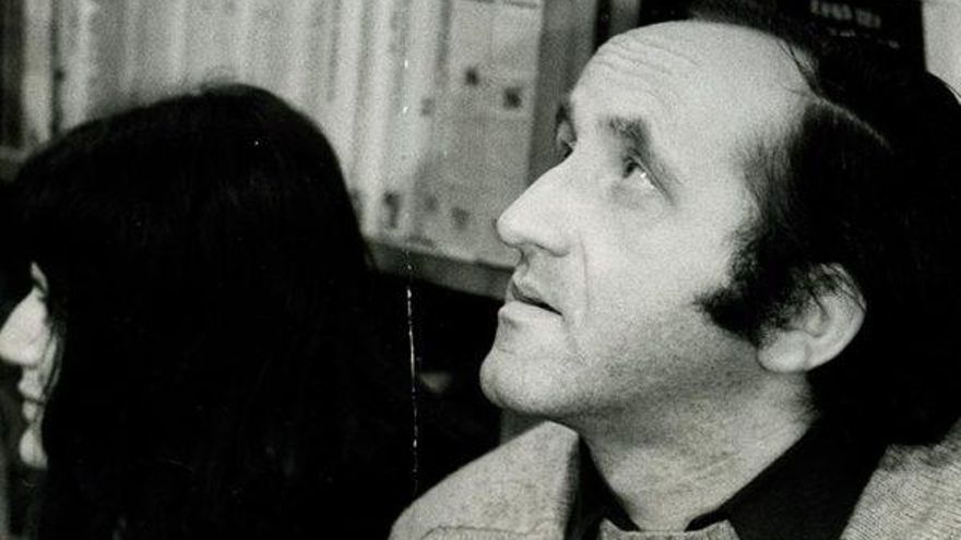 Todo empezó en los bolsillos de un pantalón de pana: el legado en vida de los “objetos encontrados” de Antonio Pérez