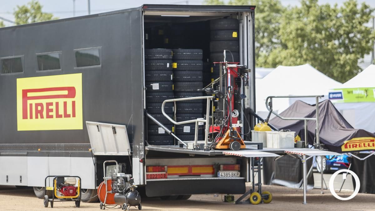 Parque cerrado del XXXVIII Rallye Sierra Morena