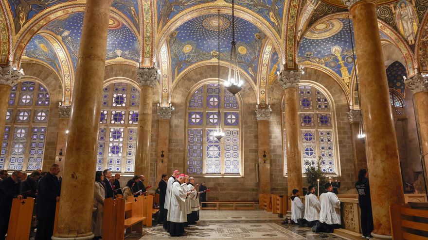 Misa del Domingo de Ramos en Jerusalén, oficiada por Pizzaballa después del incidente con la policía israelí.