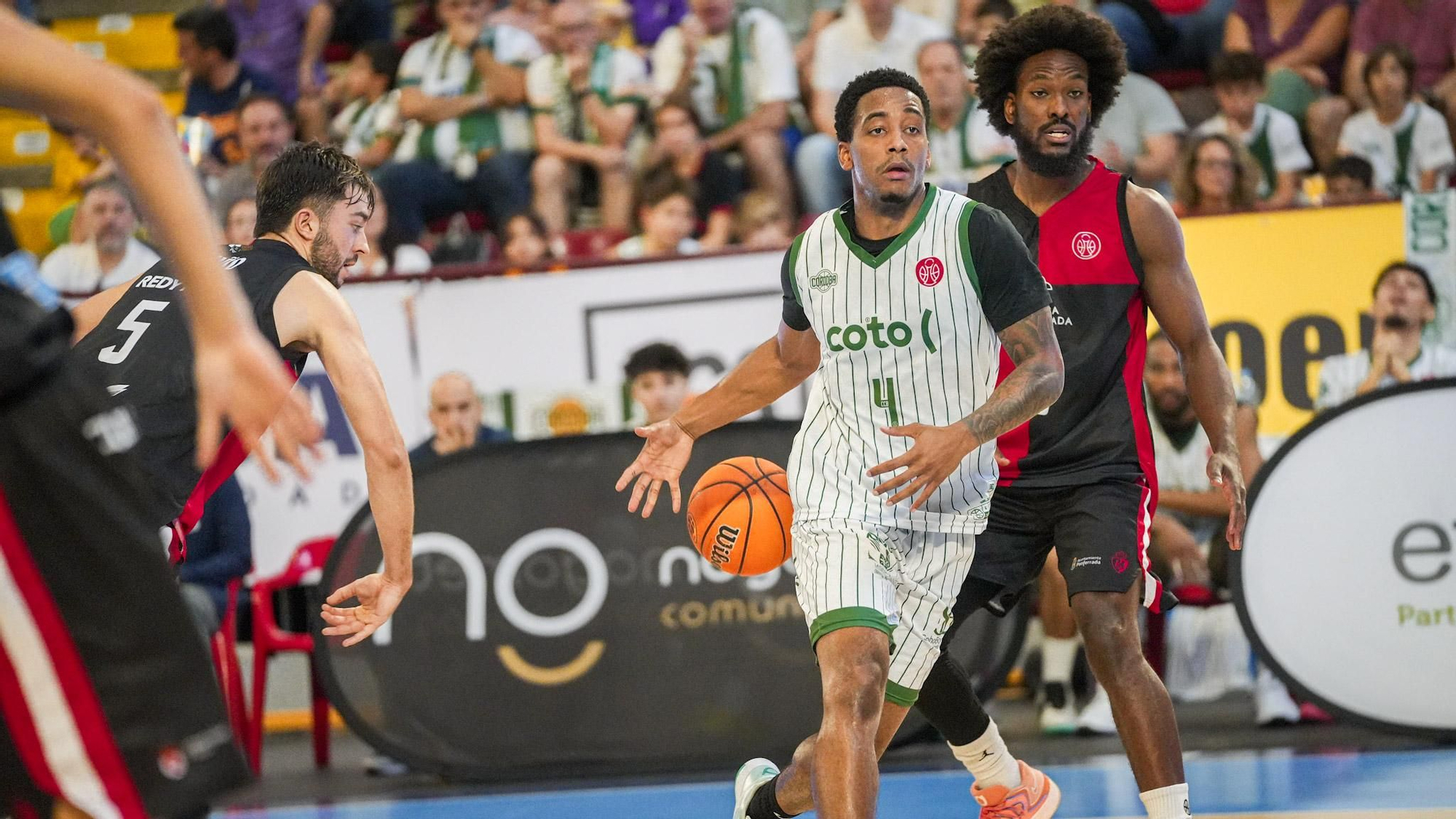 Las imágenes del Coto Córdoba CB - Clínica Ponferrada SDP