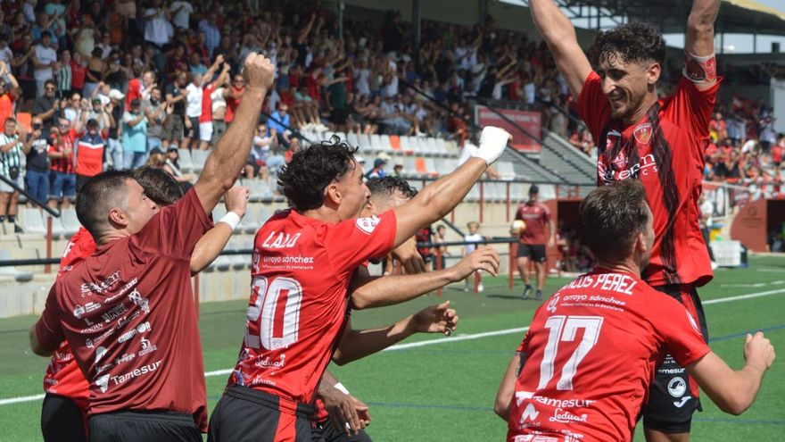 El Salerm Puente Genil se gana el respeto de Segunda RFEF a base de solidez y carácter