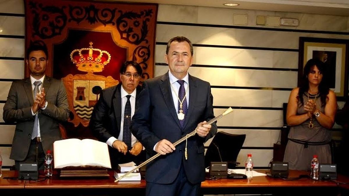 Dimite el alcalde de Punta Umbría (PSOE) por su presunta relación con los cursos de formación de la Junta