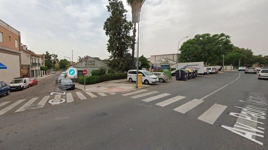 Recogen en Badajoz firmas contra las viviendas sociales temporales en la margen derecha