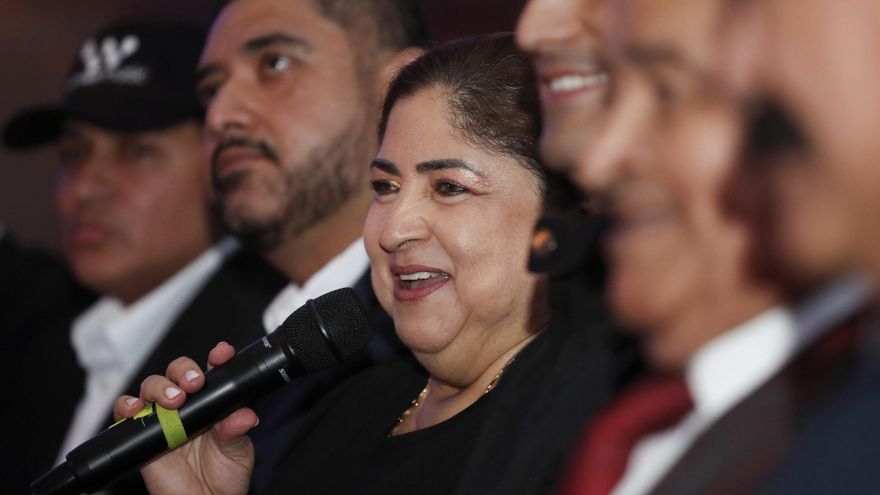 Orquesta salvadoreña Hermanos Flores prepara sus "grandes éxitos" para festival Coachella