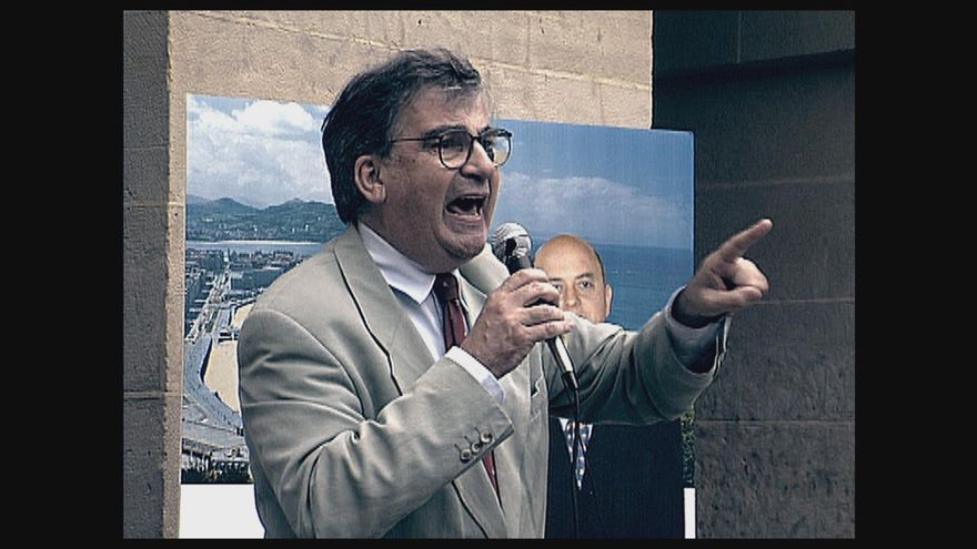 La libre y atrevida vida de Ernest Lluch, el político que buscó el diálogo hasta el fin de sus días