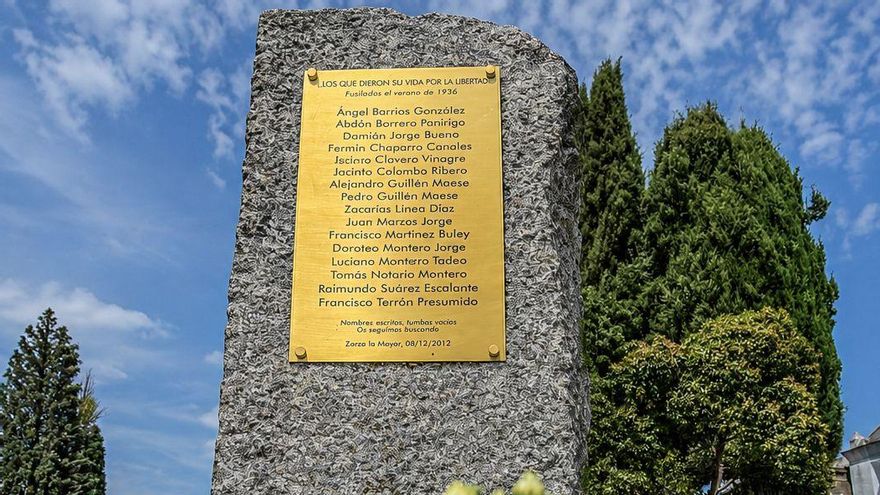 Memorial en el cementerio