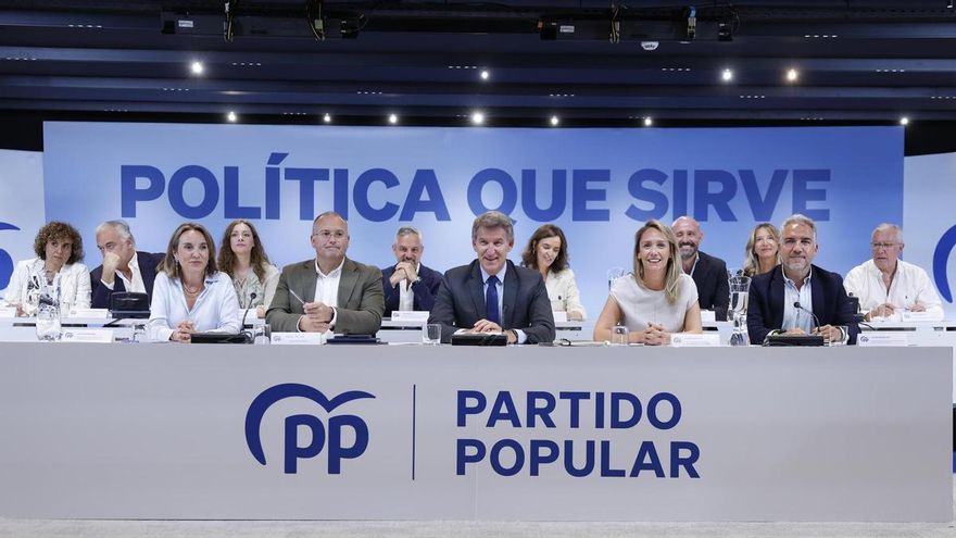 El PP llama "hooligan" a Puente por "reírse" de los afectados por los incendios y pide a Sánchez que lo cese