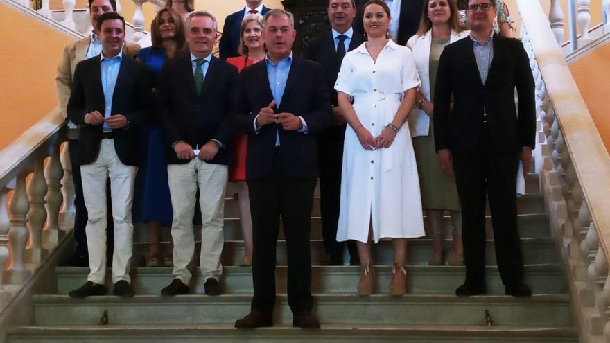 El alcalde de Sevilla modifica su gobierno tras el primer año de mandato y deja caer a su número dos