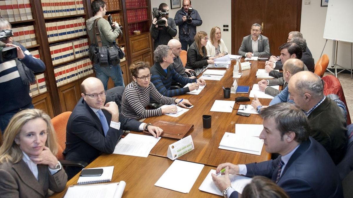 Constituido el nuevo consejo de gobierno del SNE, que amplía la representación sindical y empresarial