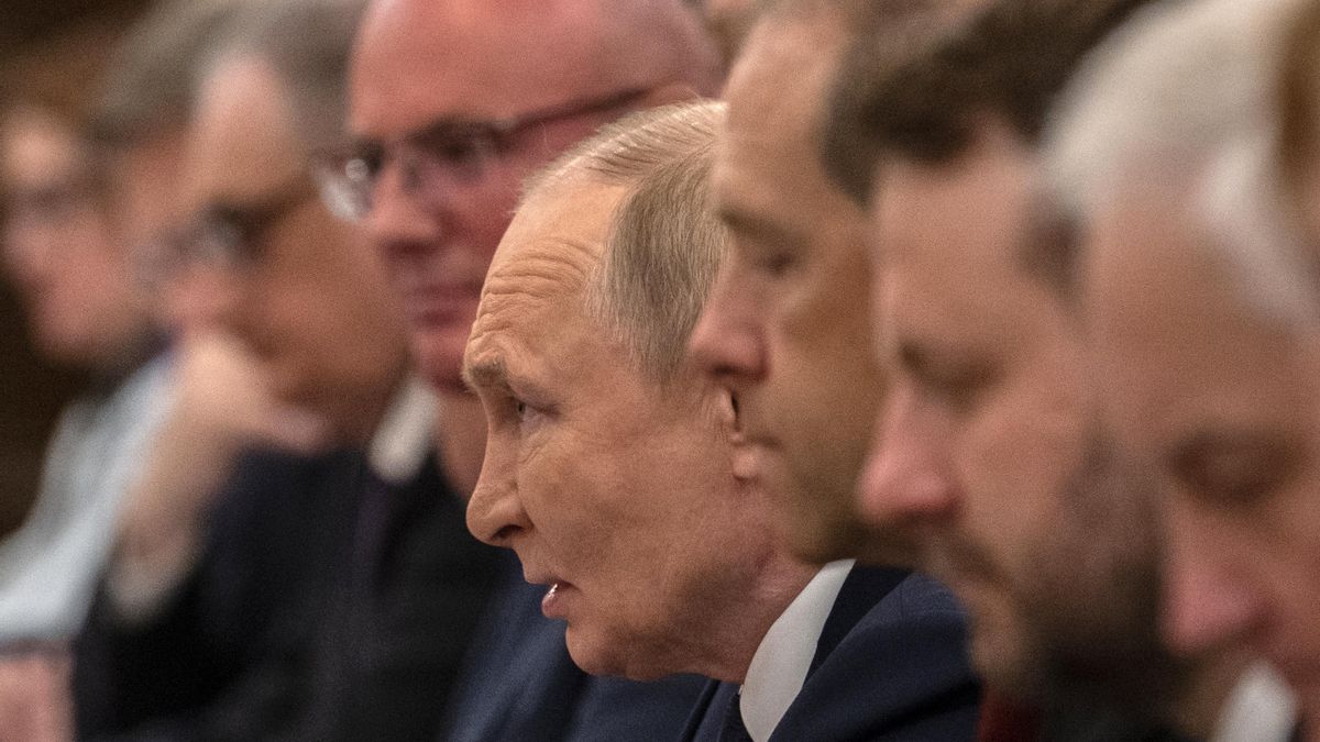 Putin, sobre una posible reunión con Zelenski: "Si está preparado, que venga a Moscú"