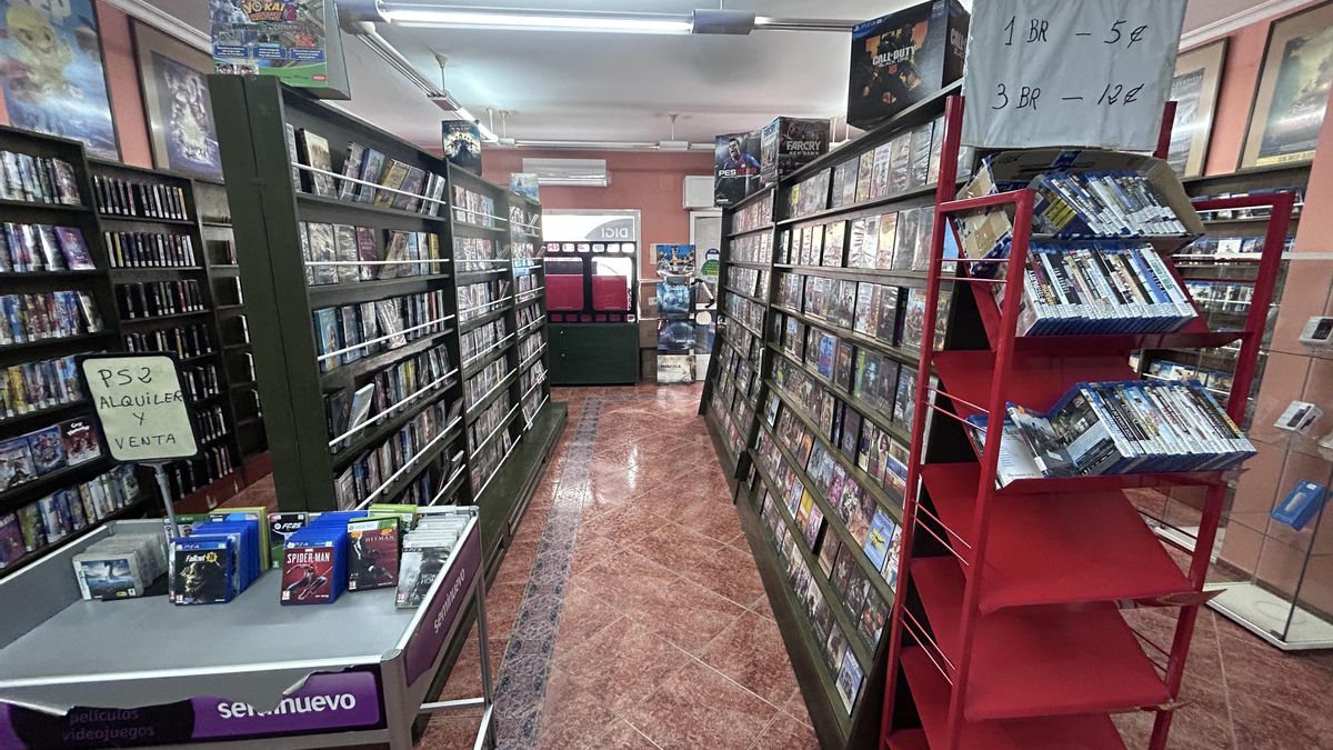 El último local de esta empresa se ha mantenido 23 años en la calle Santiago Apóstol de Utrera.