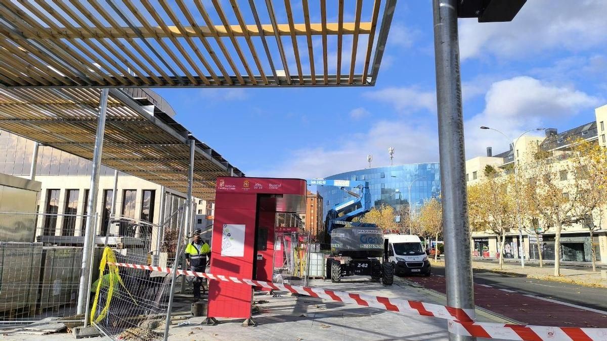 Paradas de autobús de Buscyl en el intercambiador de Eras.