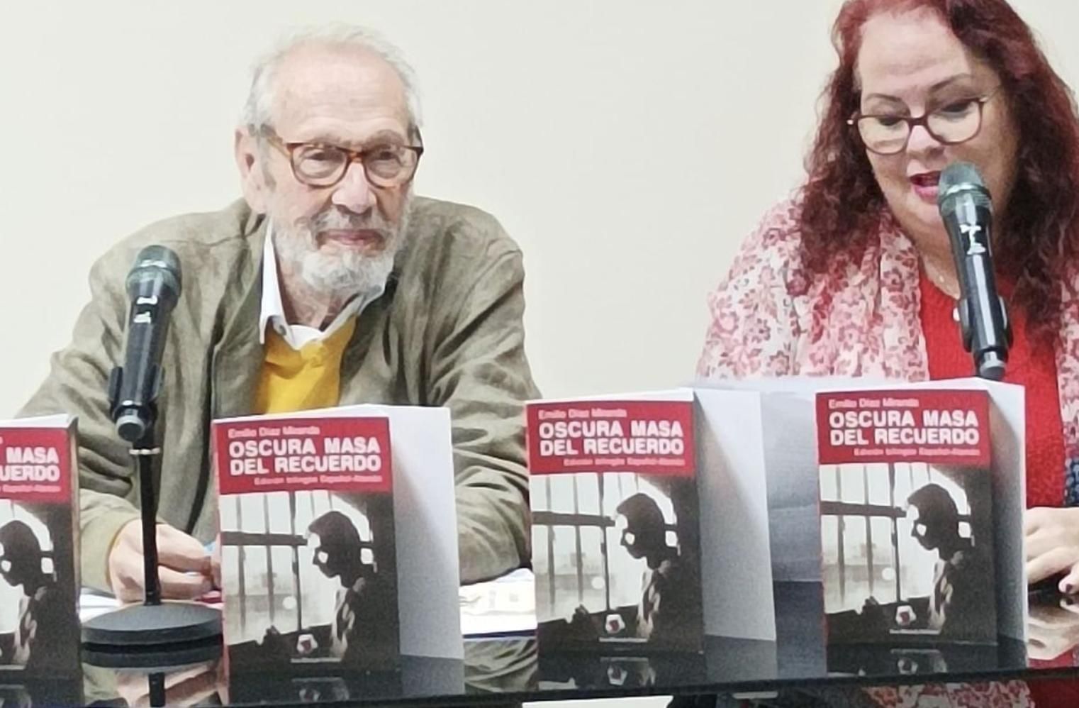 Pepa Molina y yo al presentar el libro en Gáldar.