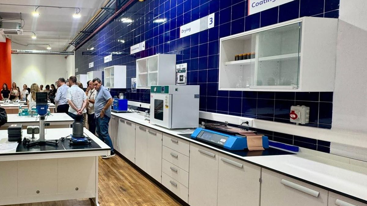El Blasco Battery Lab adapta l'FP valenciana a les necessitats del sector del vehicle elèctric i de la indústria de les bateries