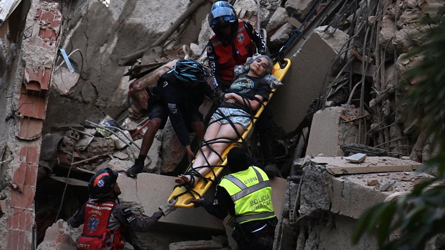 Dos potentes terremotos de 7,2 y 7,5 golpean Venezuela y provocan decenas de muertos en Caracas