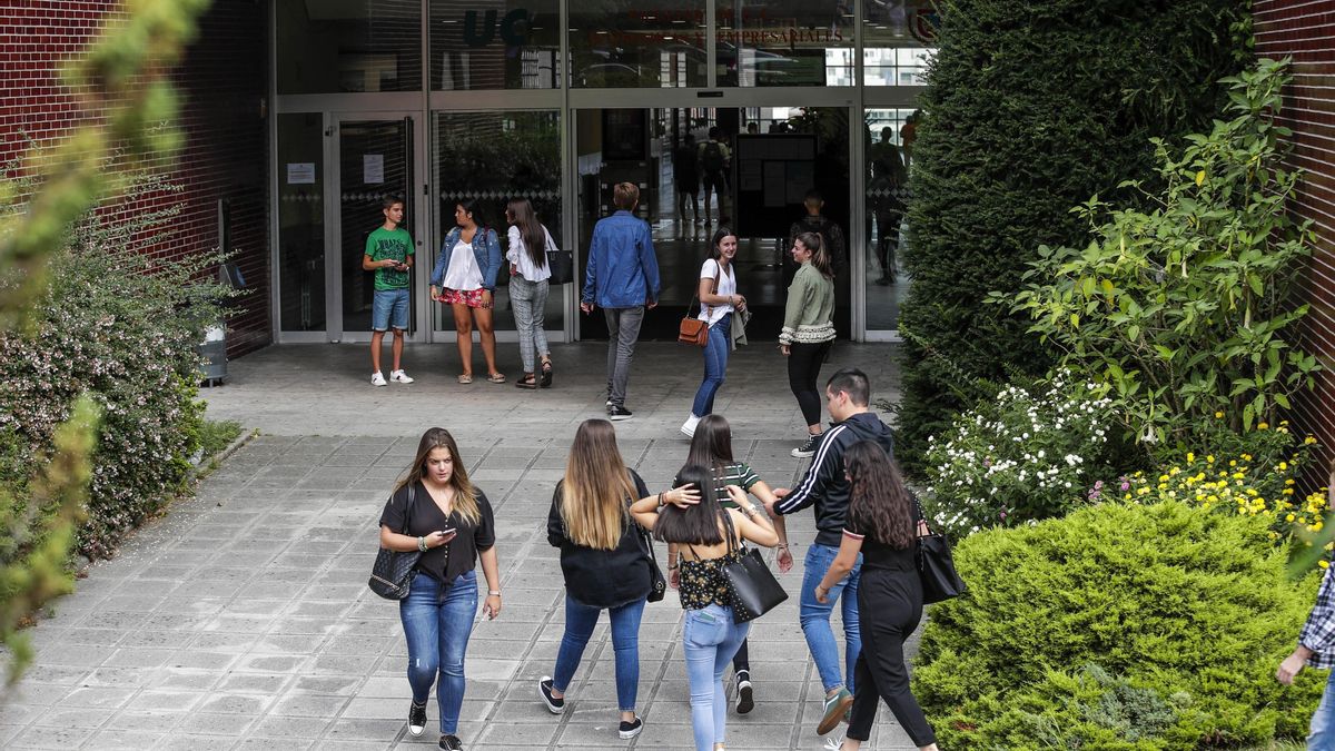 Estudiantes de la UC.