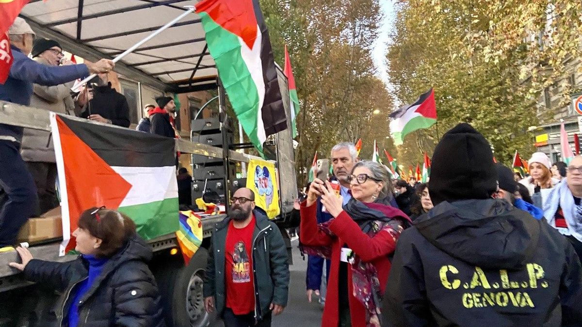 Francesca Albanese, en una protesta en Roma contra el genocidio israelí, la economía de guerra y los recortes sociales, el pasado diciembre  