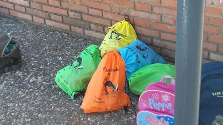 Vertebrado a través de 28 Mancomunidades extremeñas, está llevando el ocio, el deporte, los talleres de diseño, la música o la historia de Extremadura a más de 3.000 participantes
