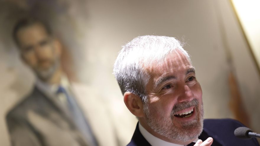 Clavijo calcula que "en tres semanas" puede haber un acuerdo para aprobar por decreto el reparto de menores migrantes