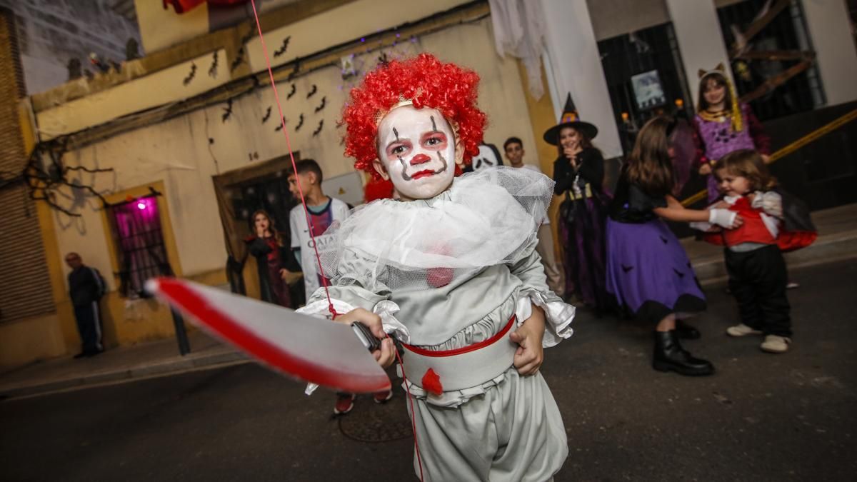 La calle López de Alba celebra su Halloween