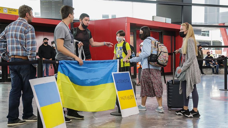 Ucranianos en EE.UU. ayudan a cruzar la frontera a refugiados desde Tijuana