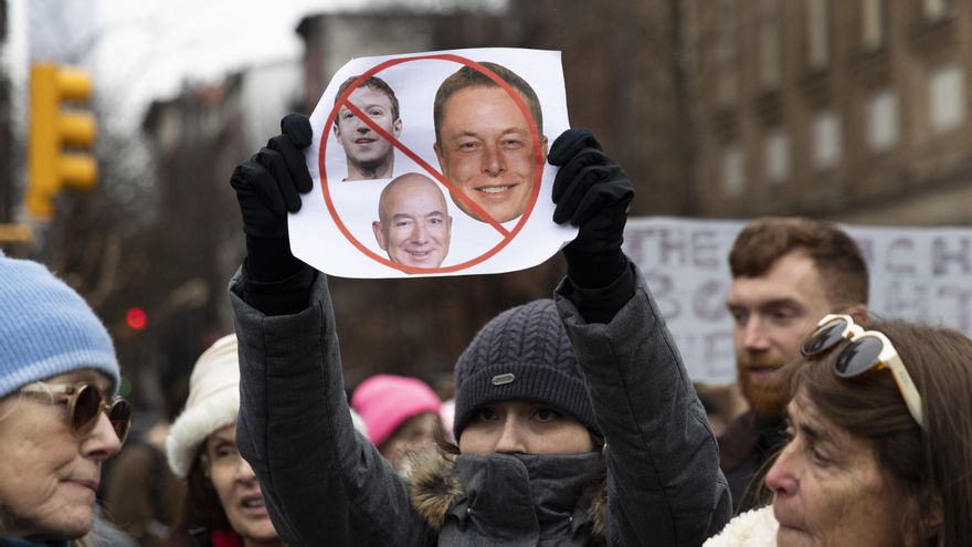 Quiénes son los multimillonarios amigos de Trump que más dinero han perdido por su guerra comercial