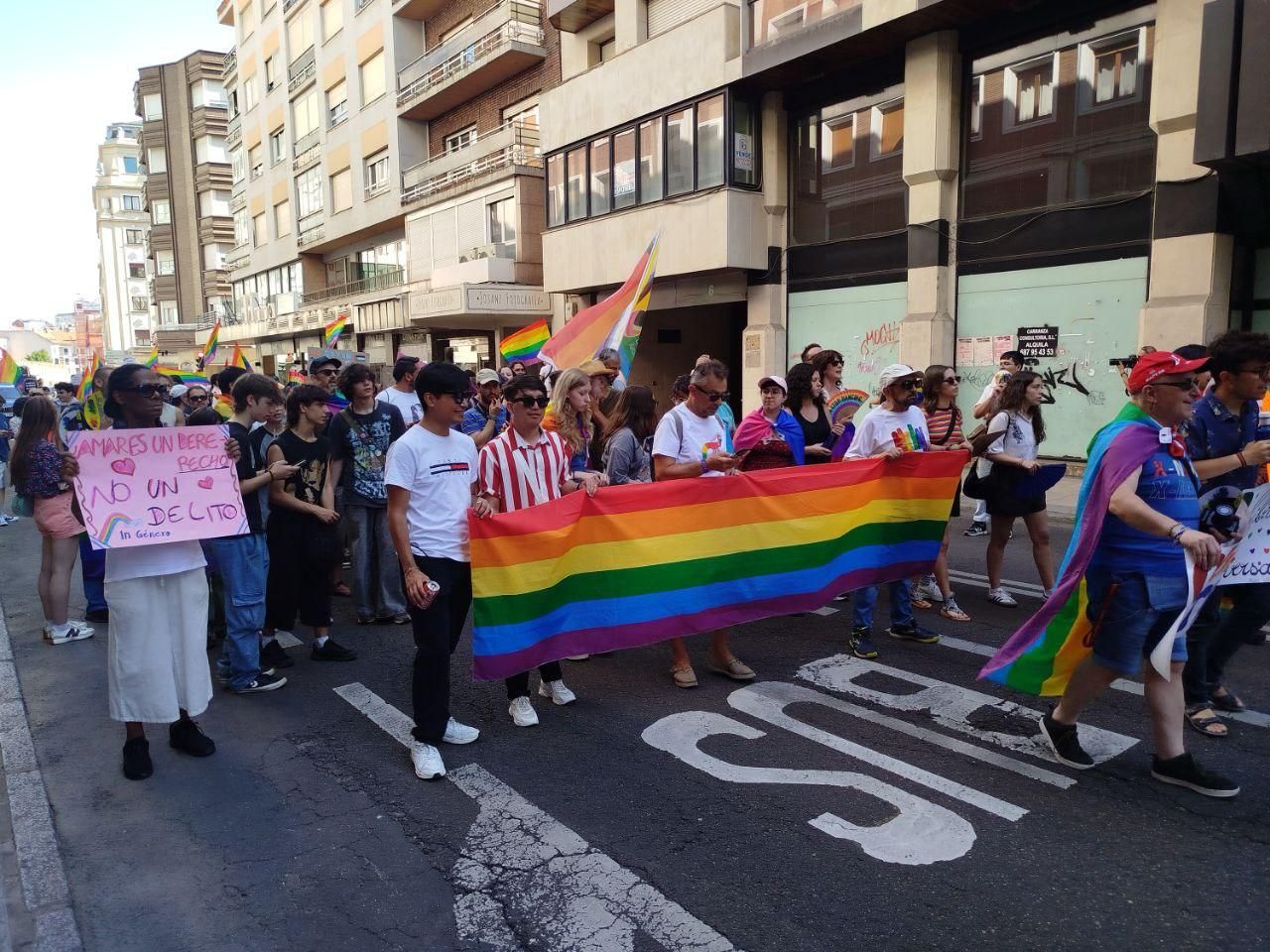 León celebró el Orgullo LGTBIQ+ con calor y mucha reivindicación
