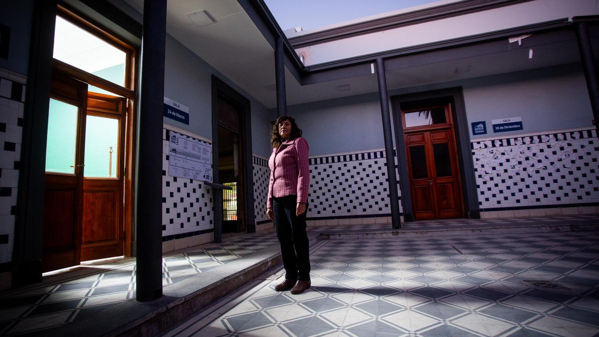 Diana Quiros fue detenida a los 17 años, embarazada y víctima de torturas que le provocaron un aborto forzado. Su testimonio visibiliza la violencia de género sistemática en los centros clandestinos durante la dictadura